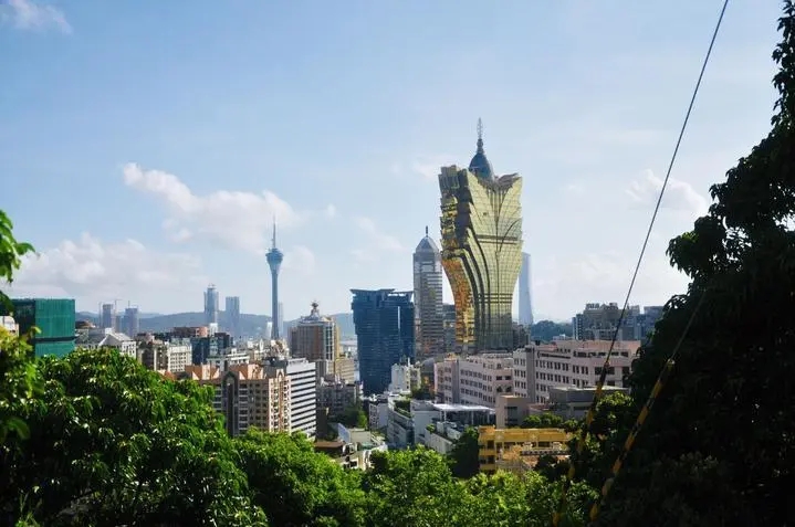 2025年新澳门与香港天天免费精准大全,全面释义、解释和落实和警惕虚假宣落实-全面释义、解释和落实